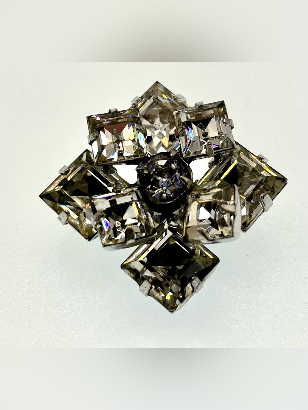 Vintage WEISSCO Signed Clear  Rhinestone Scatter Pin 3/4” Mid Century Brooch